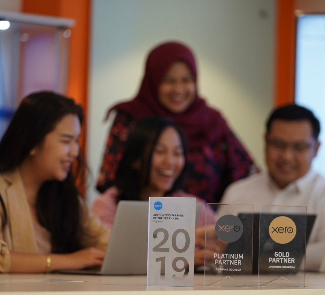 Logiframe Team with Xero Awards